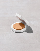 Demi'glow Light-Diffusing Highlighter — Loo$e Change