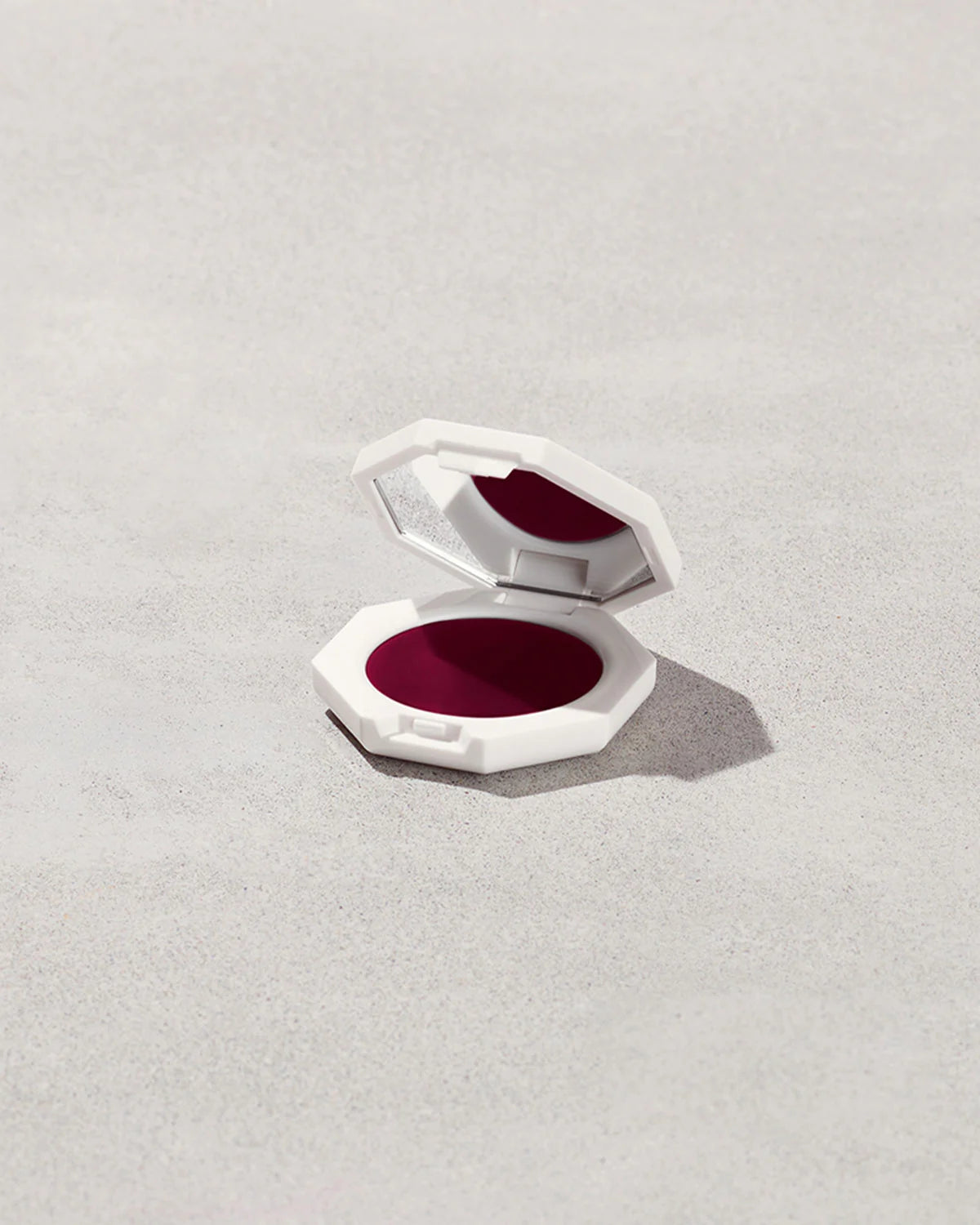 Cheeks Out Freestyle Cream Blush — Raisin Standardz