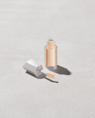 We're Even Hydrating Longwear Concealer — 200C